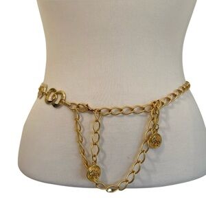 Vintage Glam RKS Feminine Gold chain betl b-low ajustable clip closure timeless